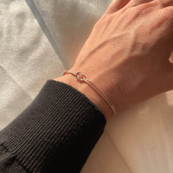 Amore Unisex Bracelet | Stainless Steel Minimalist Love Knot 4