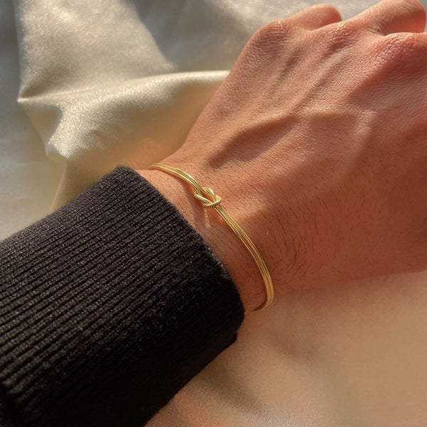 Amore Unisex Bracelet | Stainless Steel Minimalist Love Knot 5